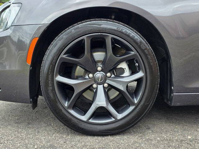 2022 Chrysler 300 Touring