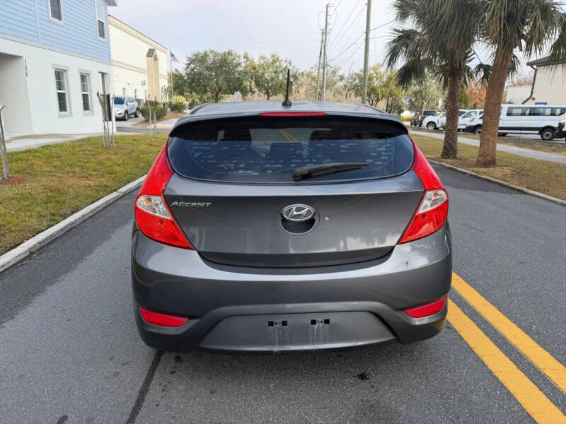 2013 Hyundai Accent SE