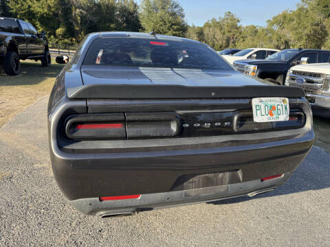 2017 Dodge Challenger SXT Plus