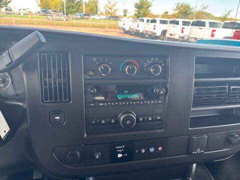 2025 Chevrolet Express LS 3500