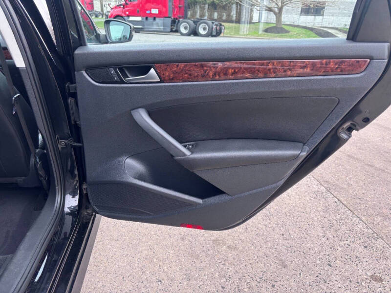 2013 Volkswagen Passat TDI SEL Premium