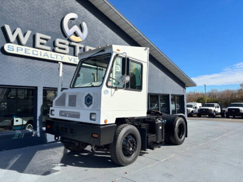 2017 Capacity Yard Spotter