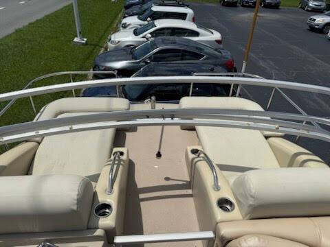 2011 Bennington 25753