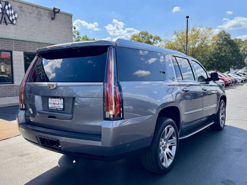 2018 Cadillac Escalade ESV Luxury