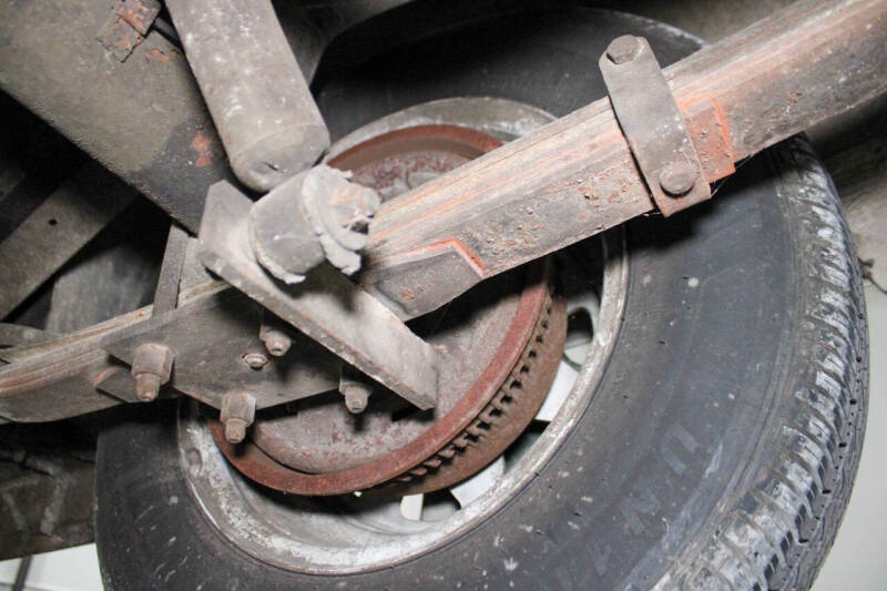 1953 Kaiser Manhattan