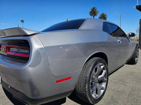 2015 Dodge Challenger SXT Plus