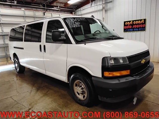 2023 Chevrolet Express Passenger LS's photo