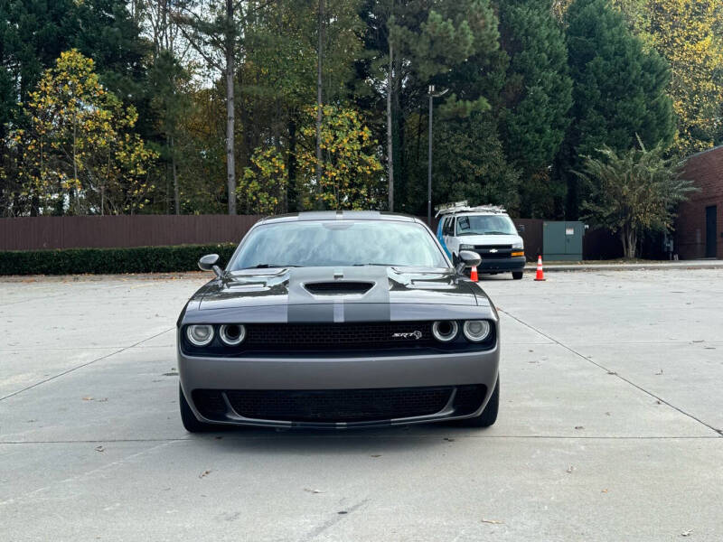 2018 Dodge Challenger SRT photo 2