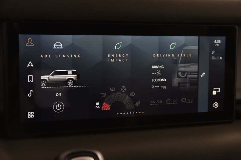 2020 Land Rover Defender 110 SE