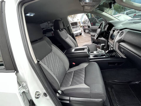 2020 Toyota Tundra SR5