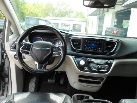 2020 Chrysler Pacifica Touring L
