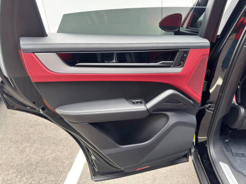 2024 Porsche Cayenne