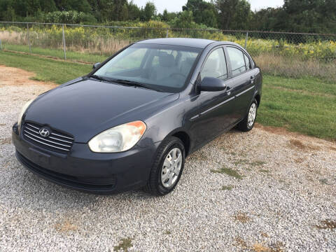 2009 Hyundai Accent for sale at B AND S AUTO SALES in Meridianville AL