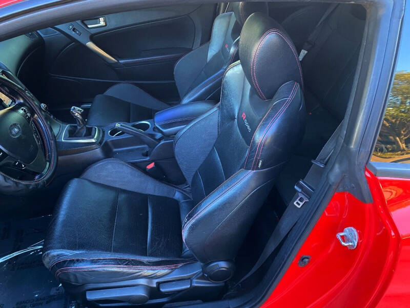 2014 Hyundai Genesis Coupe 3.8 R-Spec