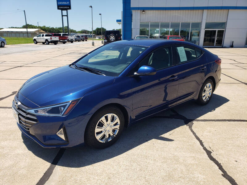 Used 2019 Hyundai Elantra SE with VIN 5NPD74LF7KH490494 for sale in Concordia, KS