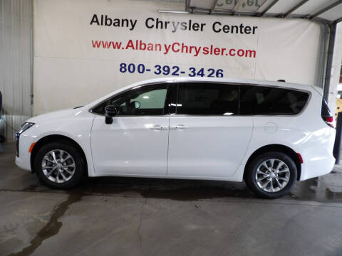 2027 Chrysler Pacifica Select