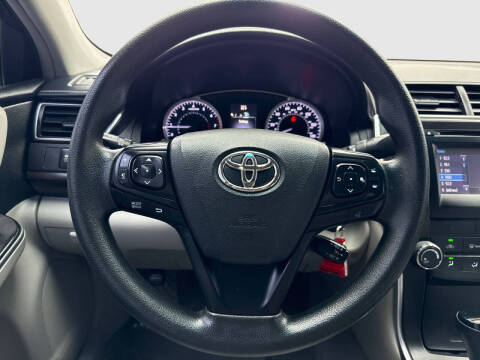 2017 Toyota Camry LE