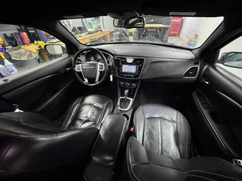 2012 Chrysler 200 Limited