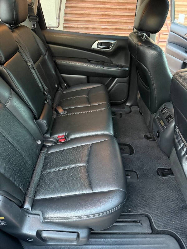 2016 Nissan Pathfinder Platinum