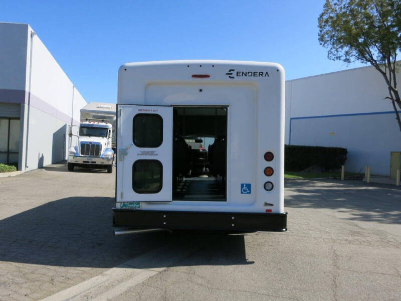 2024 Ford E-450
