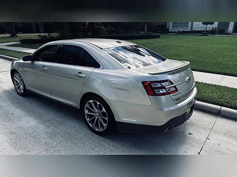 2018 Ford Taurus Limited