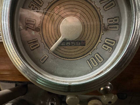 1948 Ford Super Deluxe