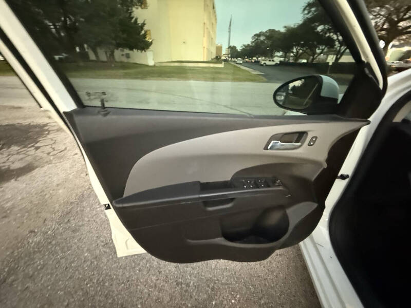 2018 Chevrolet Sonic LT Auto