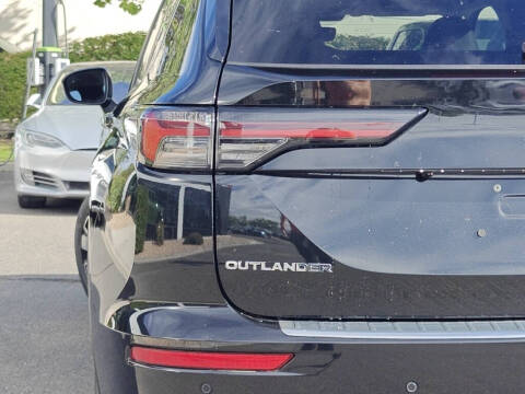 2025 Mitsubishi Outlander SE