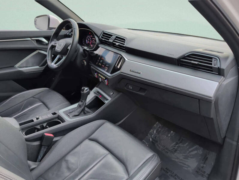 2019 Audi Q3 quattro Premium 45 TFSI