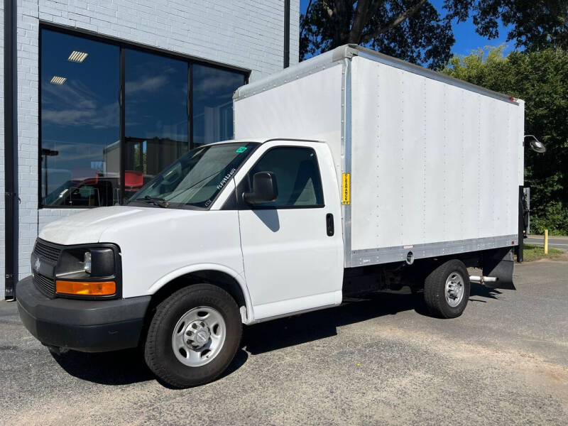2016 Chevrolet Express Cutaway