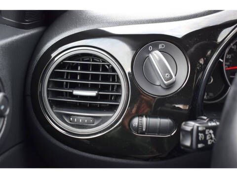 2018 Volkswagen Beetle 2.0T Coast