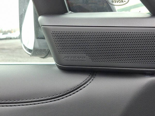 2025 Land Rover Range Rover P550e SE