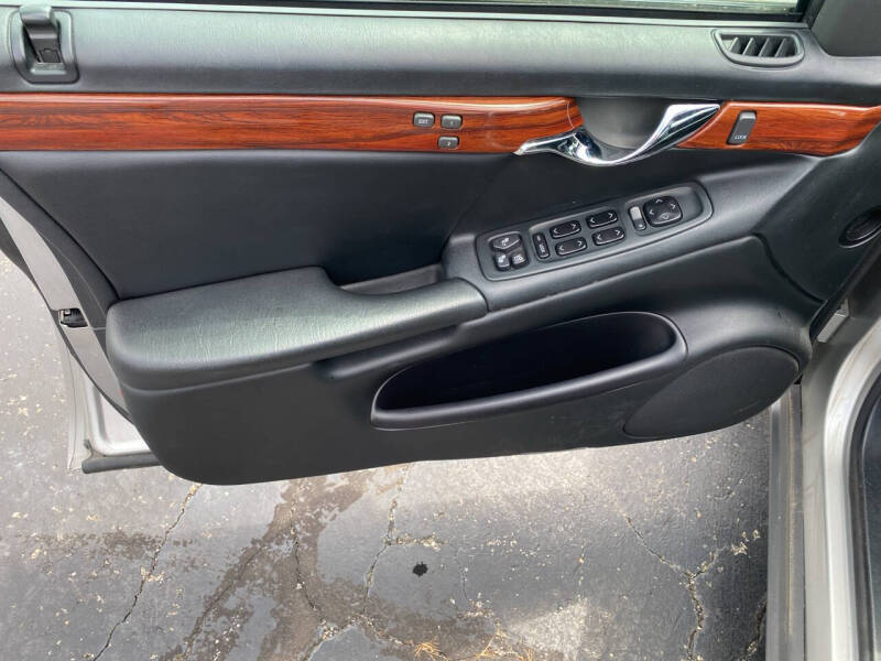 2005 Cadillac DeVille