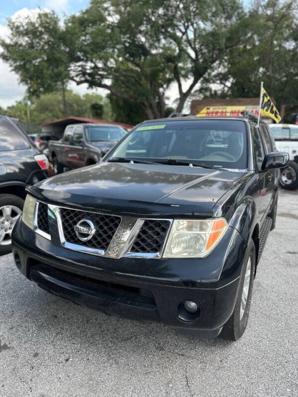 2007 Nissan Pathfinder LE