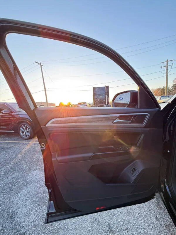 2020 Volkswagen Atlas Cross Sport SE 4Motion