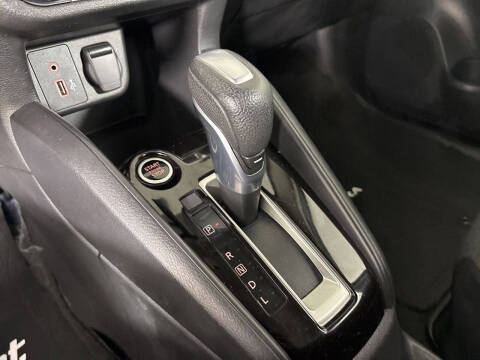 2021 Nissan Versa SR