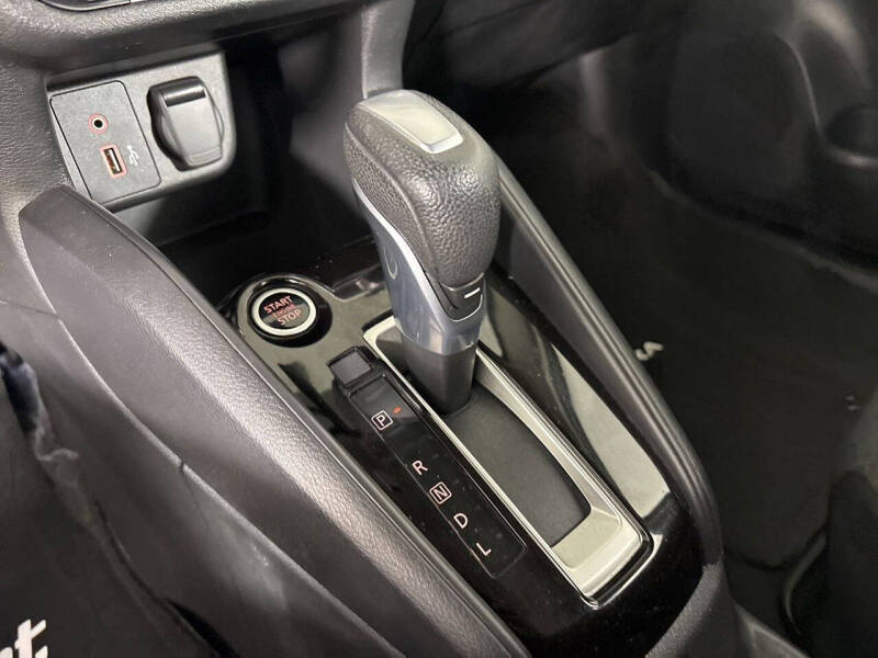 2021 Nissan Versa SR