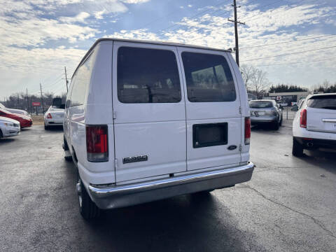 2006 Ford E-Series E-350 SD XLT