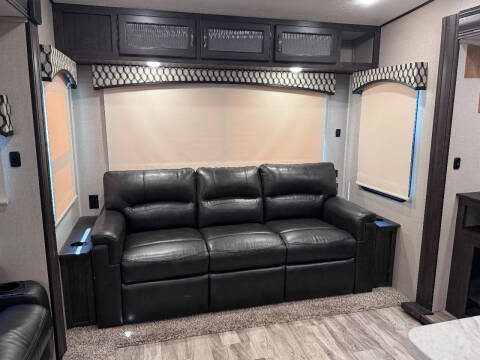 2021 Shasta RV Phoenix 30RLD