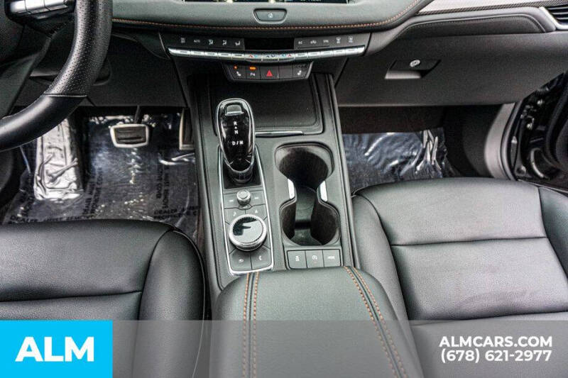 2022 Cadillac XT4 Sport