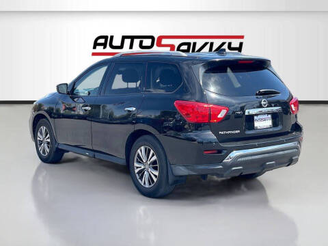 2020 Nissan Pathfinder S