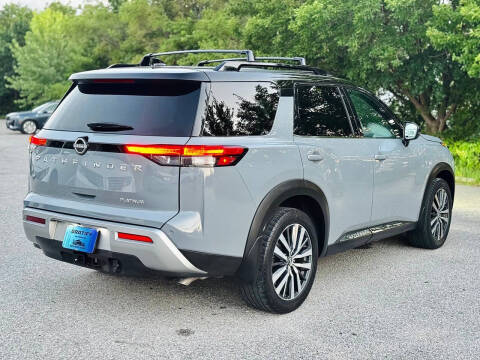 2022 Nissan Pathfinder Platinum