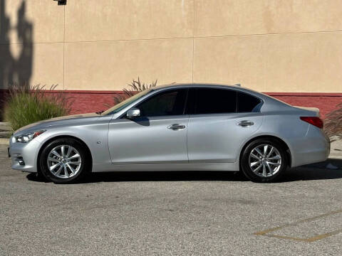 2015 Infiniti Q50 Premium