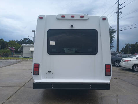 2017 Ford E-Series E-350 SD