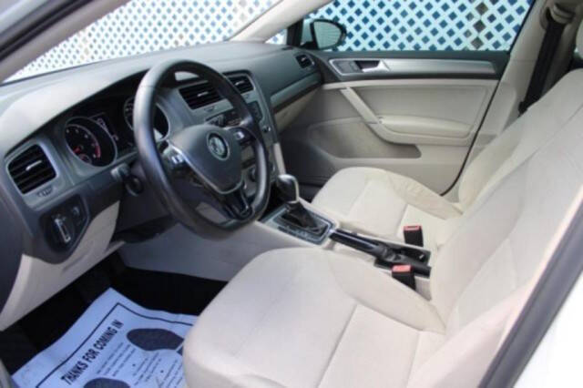 2017 Volkswagen Golf