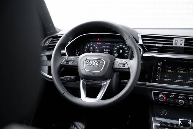 2025 Audi Q3 quattro S line Premium 45 TFSI