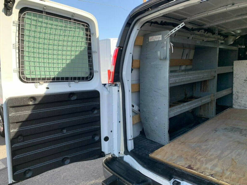 2022 GMC Savana 2500