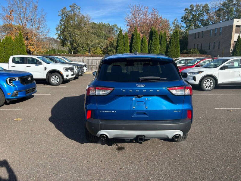 2022 Ford Escape Titanium