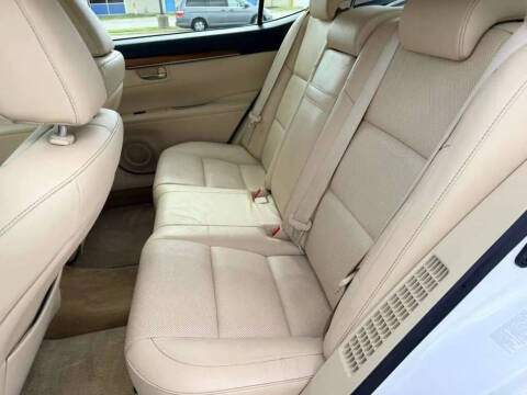 2013 Lexus ES 300h