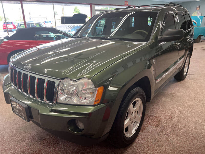 2007 Jeep Grand Cherokee for sale at PETE'S AUTO SALES LLC - Middletown in Middletown OH